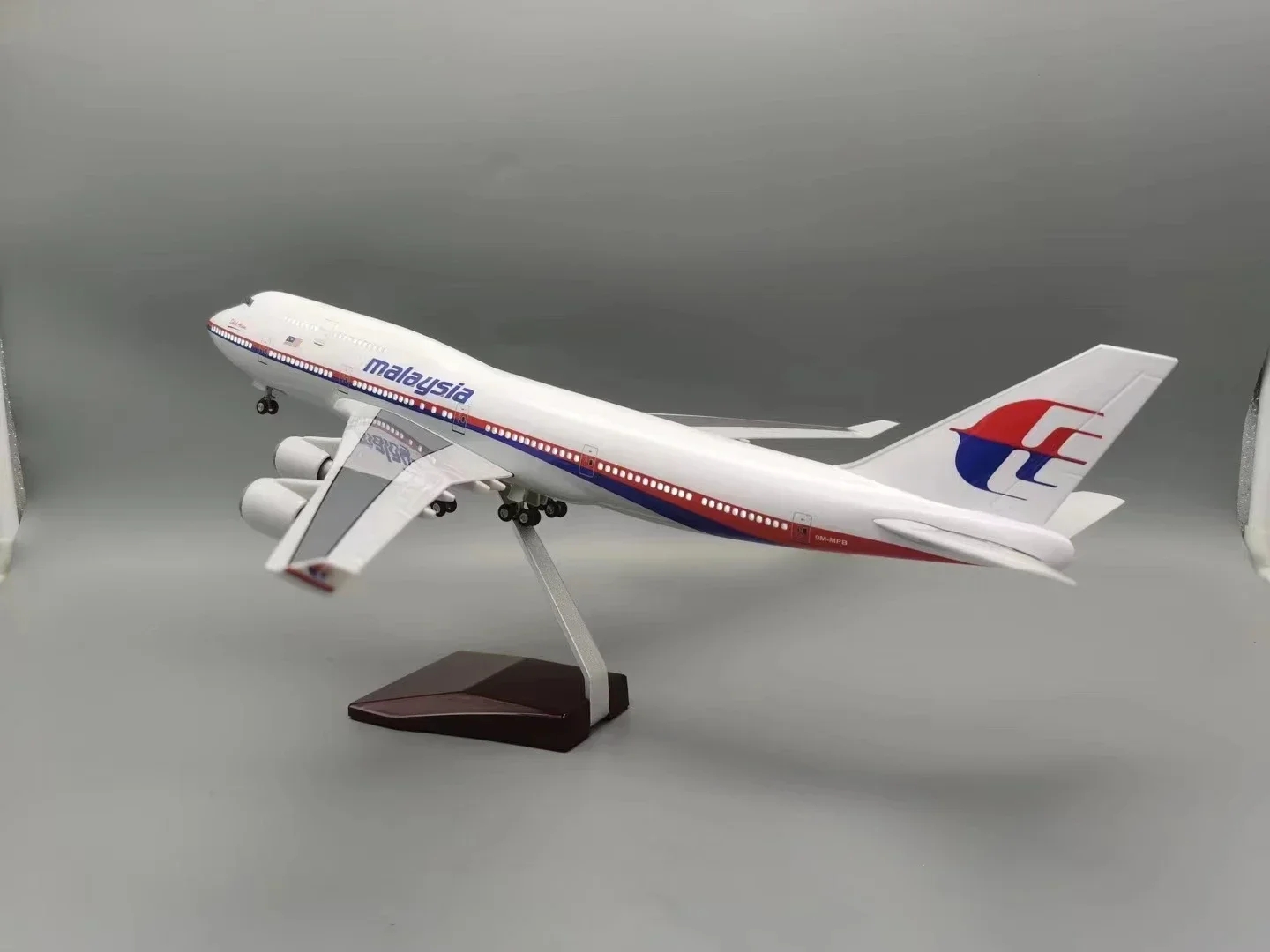طراز طائرة B747 الخطوط الجوية  - مراجعة Home Decor Malaysia وسعره